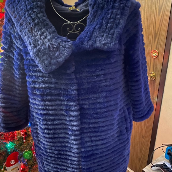 Woman’s JAYLEY Faux Mink Hooded Coat - Picture 2 of 11